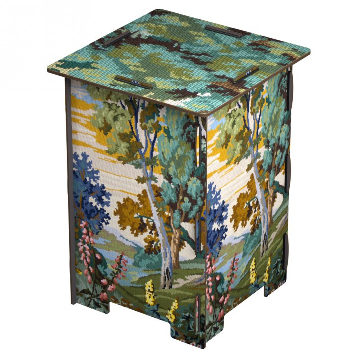 Sgabello in legno