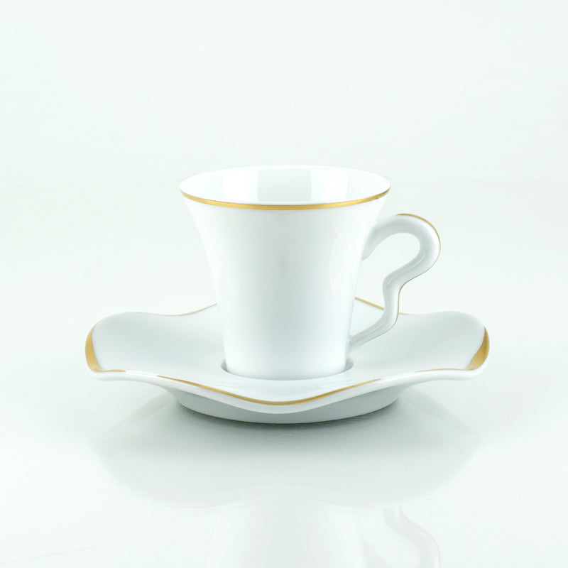 6 pieces set of porcelain and gold coffee cups